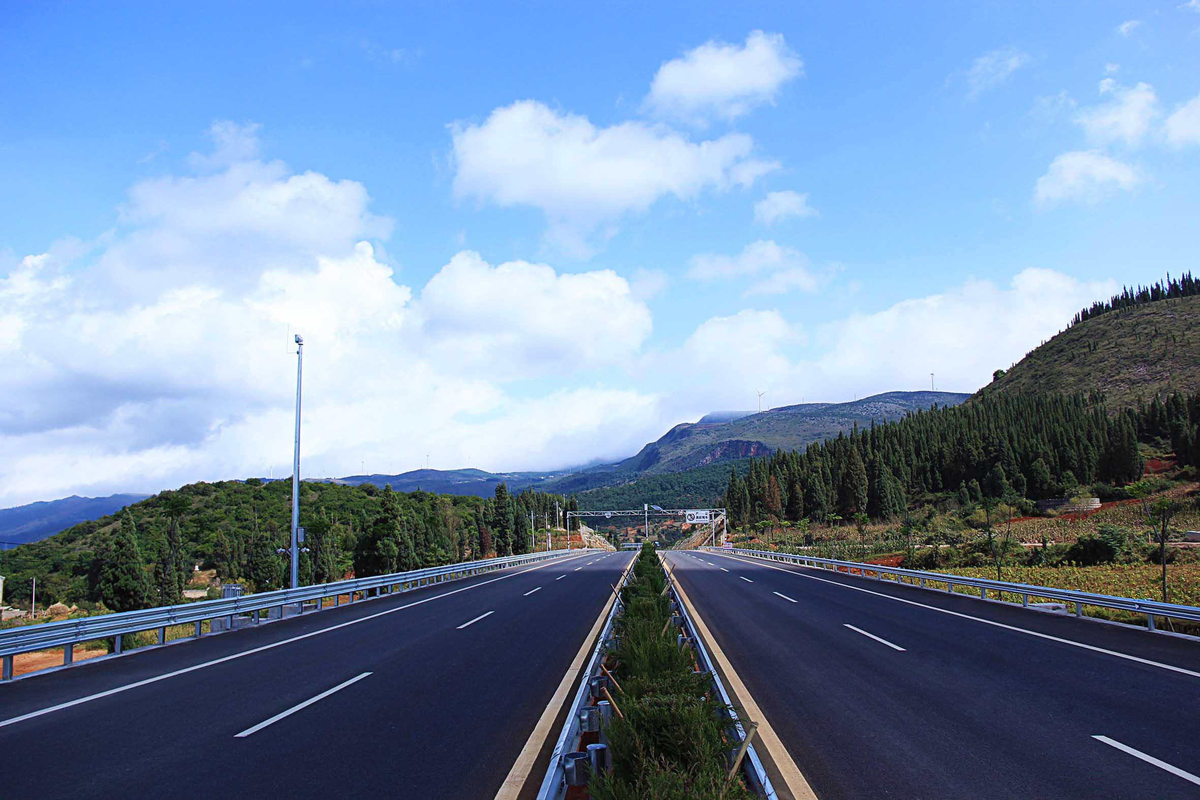 瀘彌高速公路